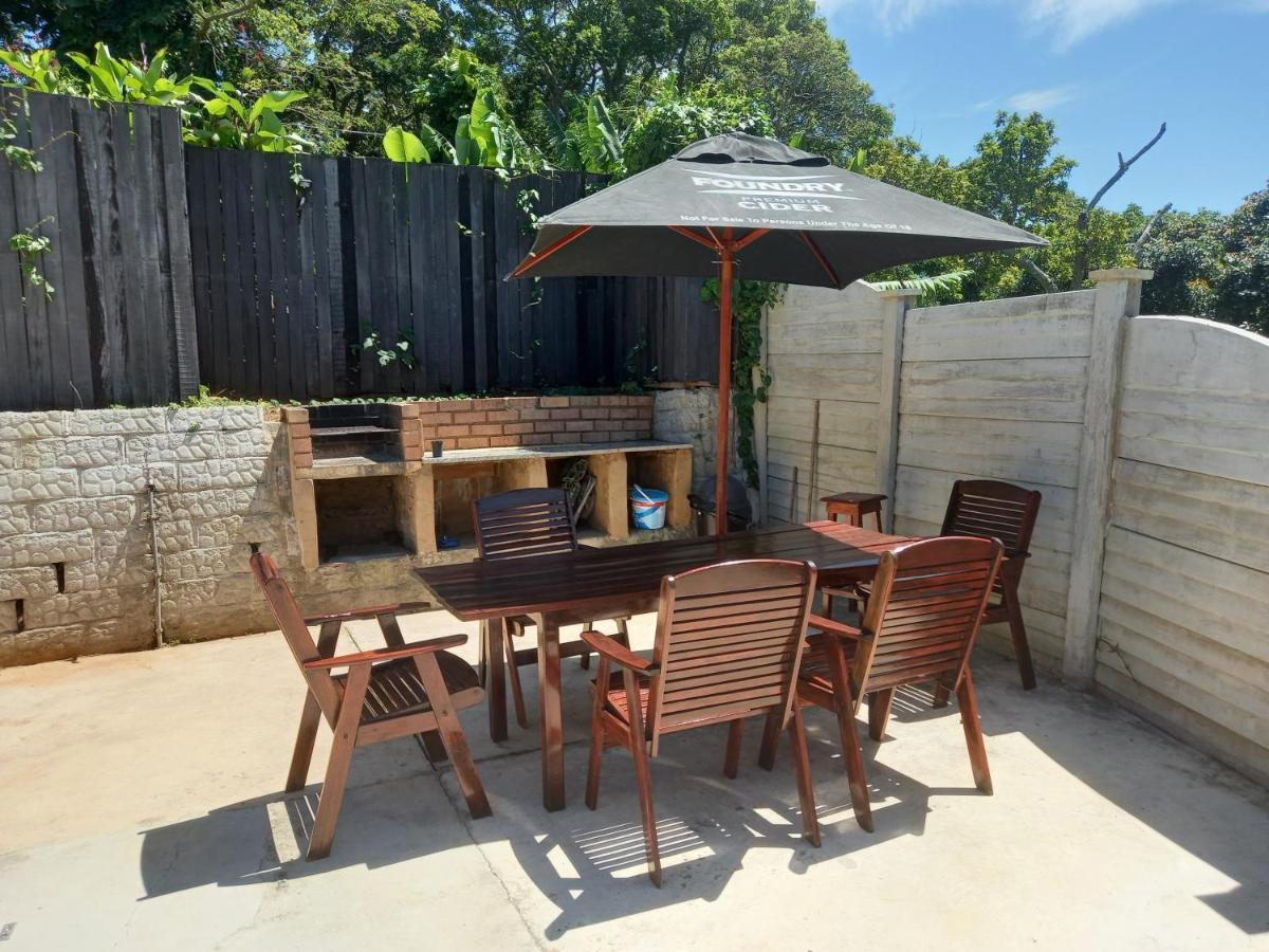 פורט שפסטון Poolside Guest House מראה חיצוני תמונה